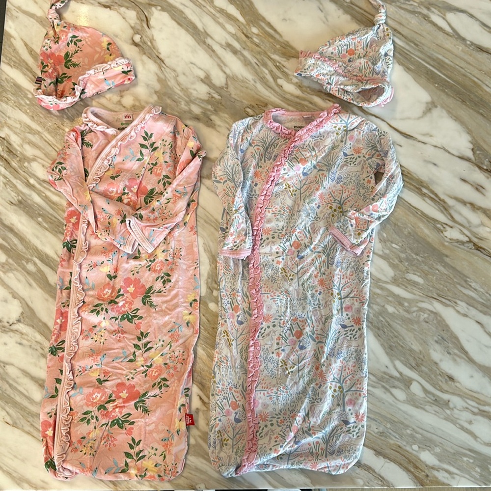 EUC Bundle : Magnetic Me Sleep gown with magnet closure and matching newborn cap